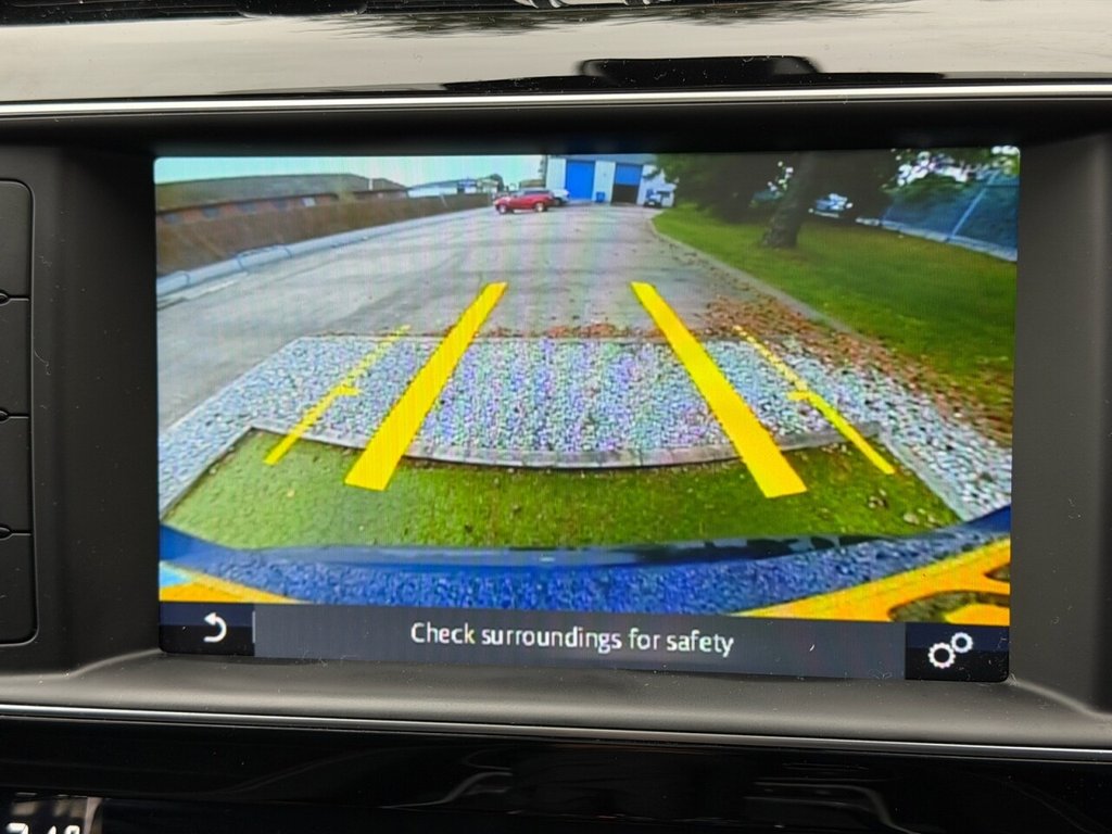 Used Jaguar F-Pace 2017 for sale - 76241447: Photo 8