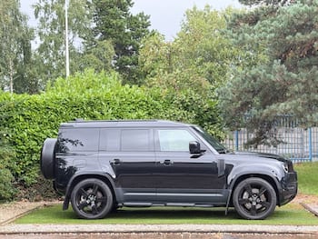 Used Land Rover Defender 110 2023 for sale - 79764534: Photo