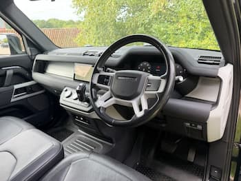 Used Land Rover Defender 110 2023 for sale - 79764534: Photo