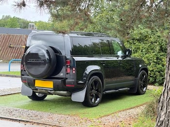 Used Land Rover Defender 110 2023 for sale - 79764534: Photo
