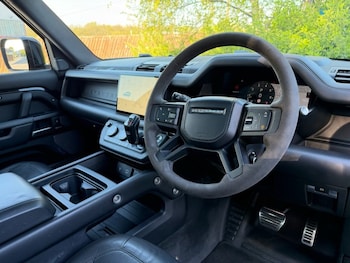 Used Land Rover Defender 2022 for sale - 78358659: Photo