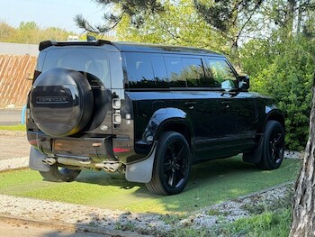 Used Land Rover Defender 2022 for sale - 78358659: Photo