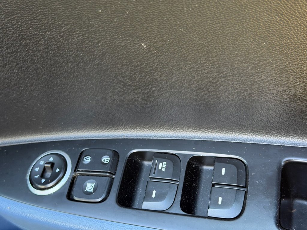 Used Hyundai i10 2016 for sale - 76821016: Photo 20