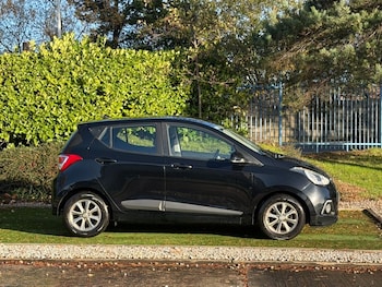 Used Hyundai i10 2016 for sale - 76821016: Photo