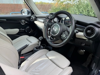 Used MINI Hatch 2015 for sale - 76368083: Photo