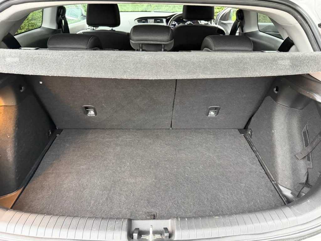 Used Hyundai i20 2017 for sale - 76986244: Photo 23