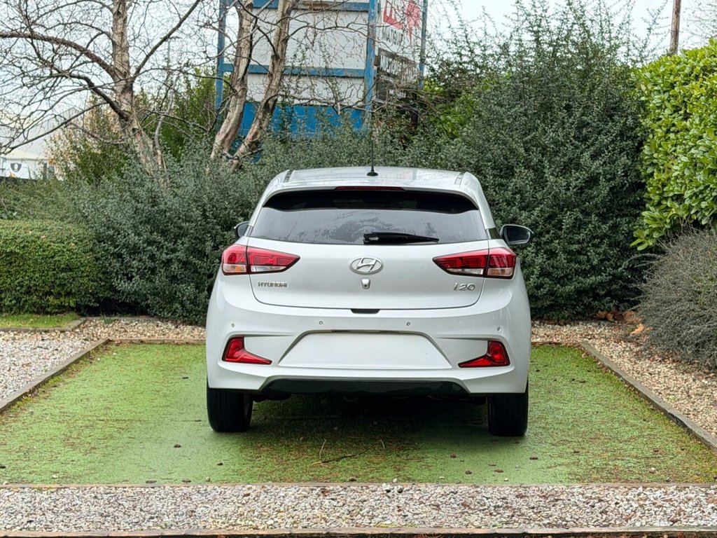 Used Hyundai i20 2017 for sale - 76986244: Photo 5