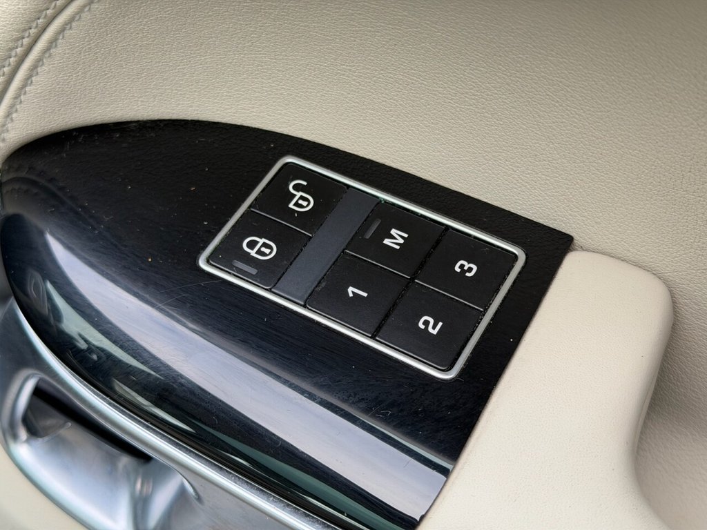 Used Land Rover Range Rover Sport 2015 for sale - 77667327: Photo 18