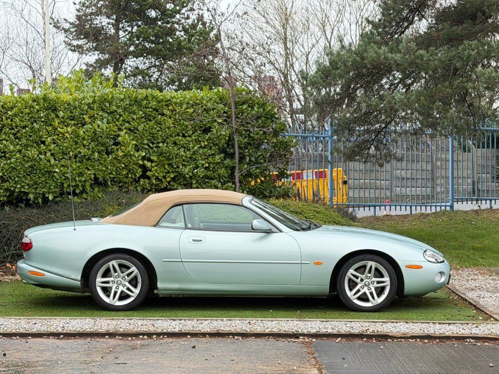 Used Jaguar XK8 2003 for sale - 77171963: Photo 2