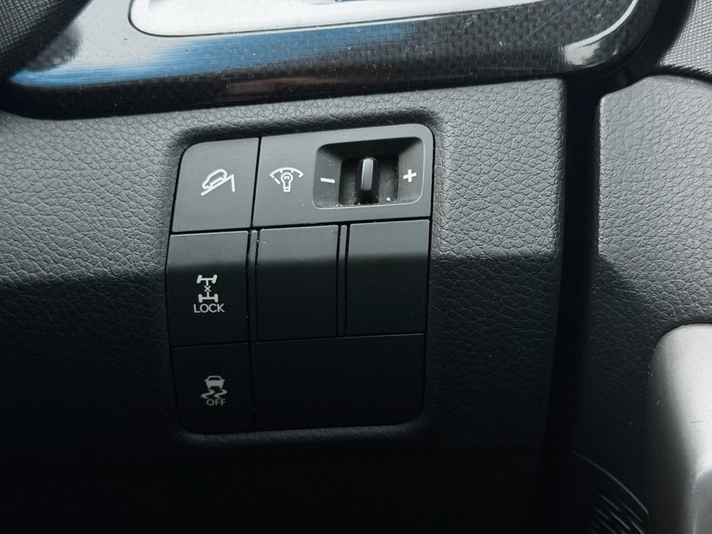 Used Hyundai Santa Fe 2013 for sale - 76841147: Photo 18