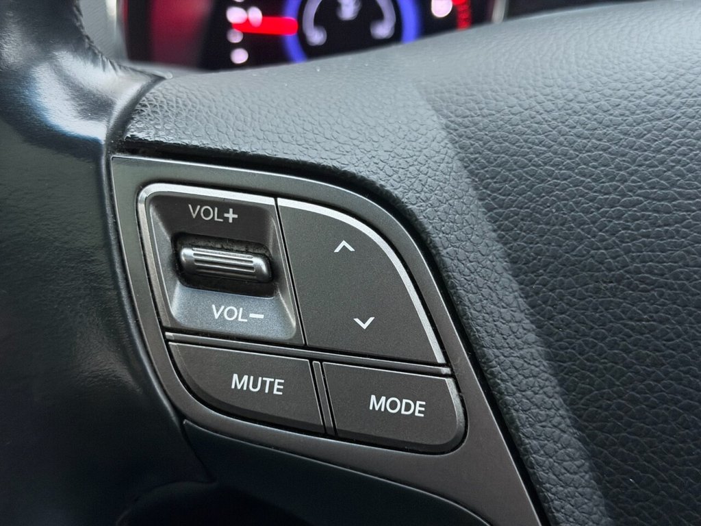 Used Hyundai Santa Fe 2013 for sale - 76841147: Photo 23