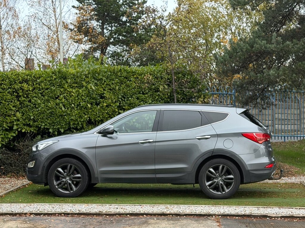 Used Hyundai Santa Fe 2013 for sale - 76841147: Photo 27