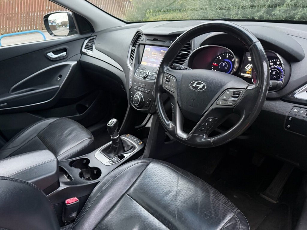 Used Hyundai Santa Fe 2013 for sale - 76841147: Photo 3