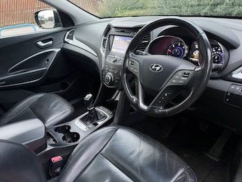 Used Hyundai Santa Fe 2013 for sale - 76841147: Photo