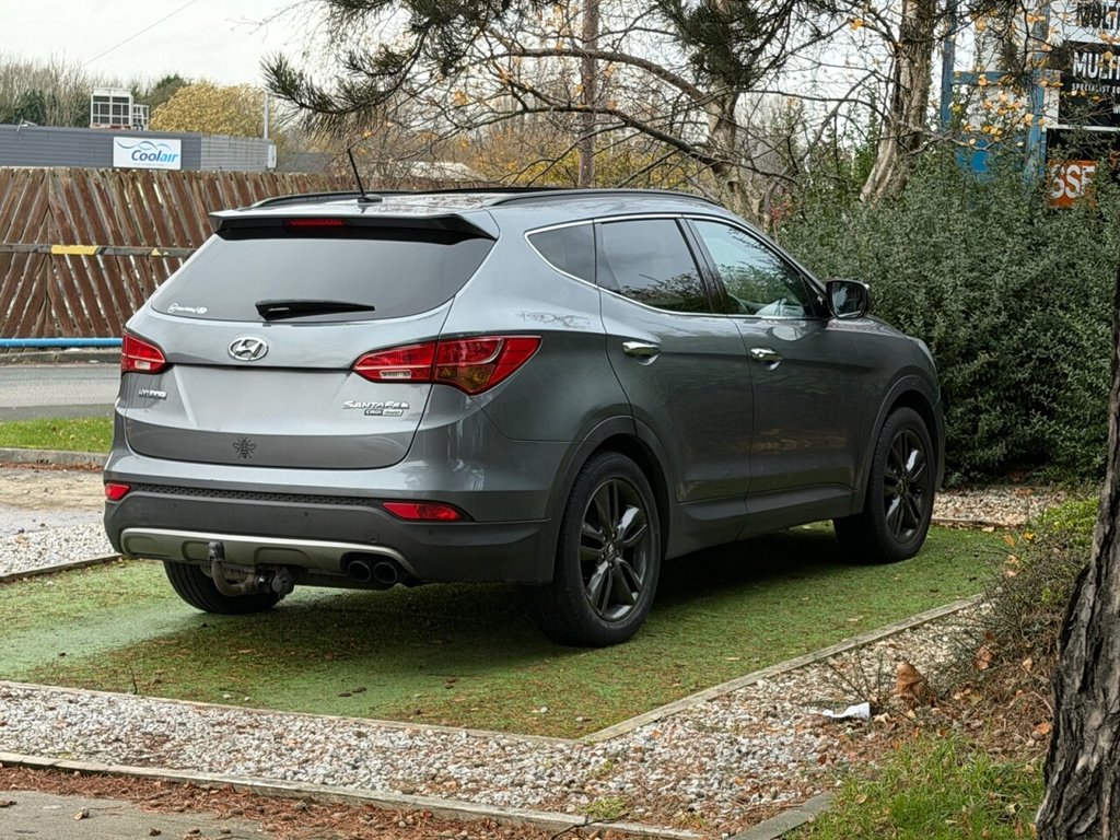 Used Hyundai Santa Fe 2013 for sale - 76841147: Photo 4