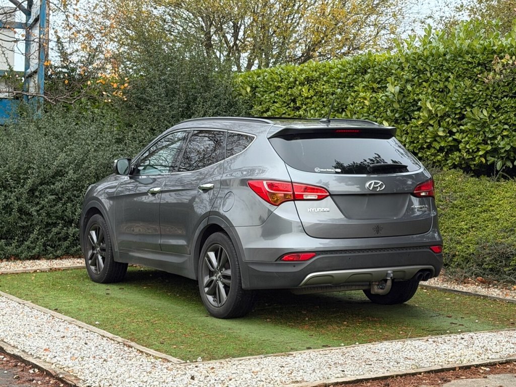 Used Hyundai Santa Fe 2013 for sale - 76841147: Photo 5