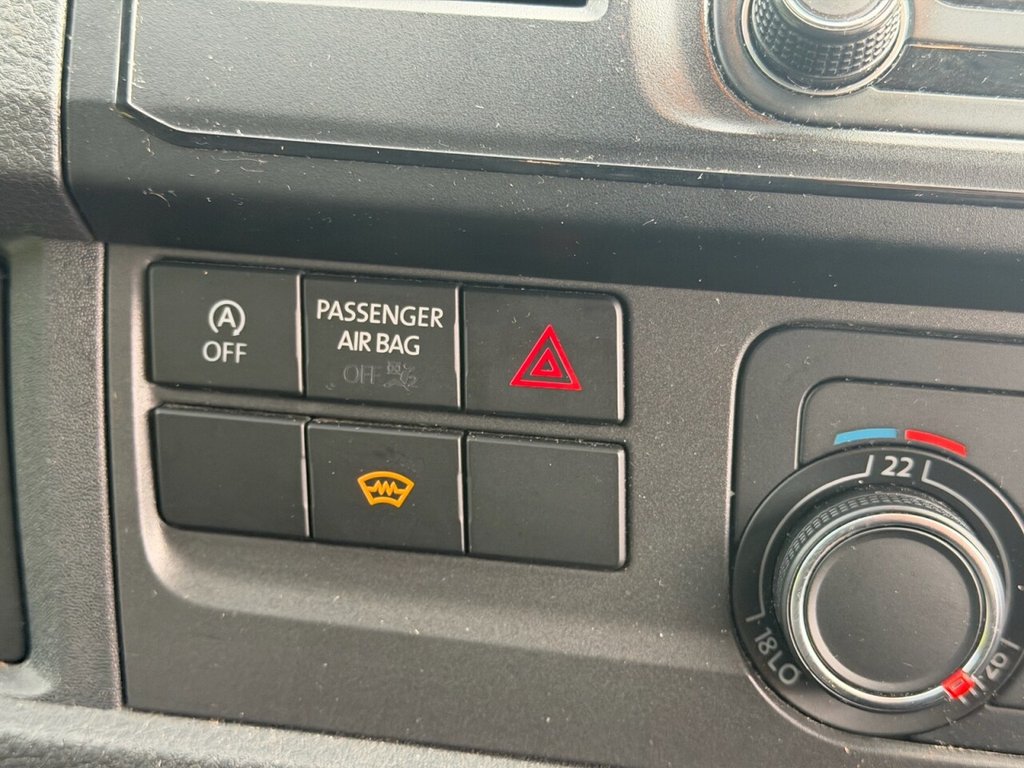 Used Volkswagen Transporter 2018 for sale - 77673511: Photo 15