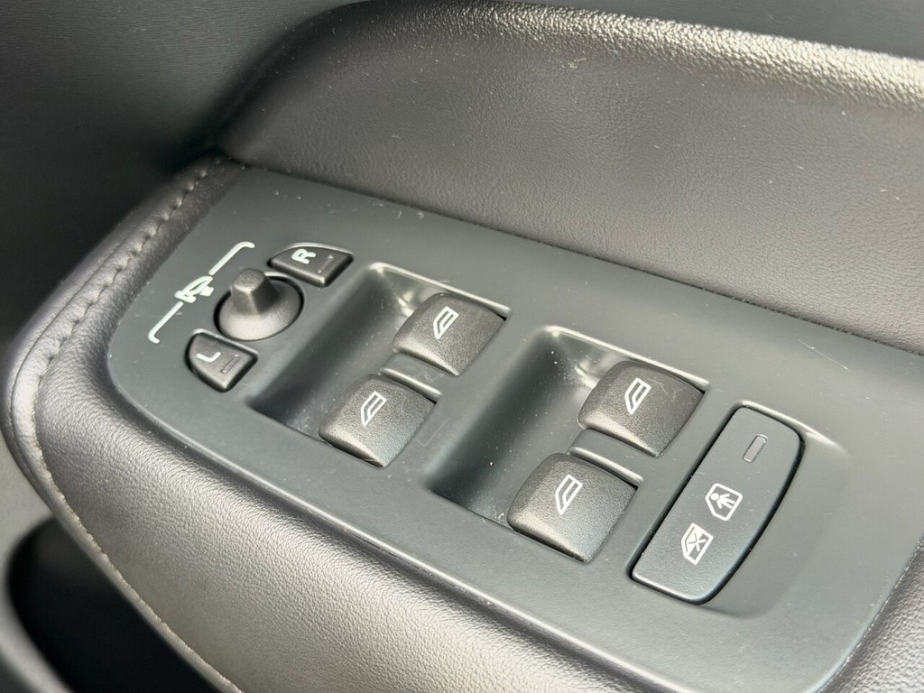 Used Volvo XC60 2022 for sale - 77673488: Photo 30