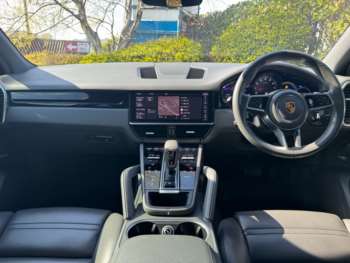Used Porsche Cayenne 2018 for sale - 74332492: Photo