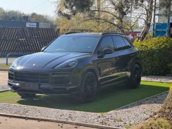 Used Porsche Cayenne 2018 for sale - 74332492: Photo