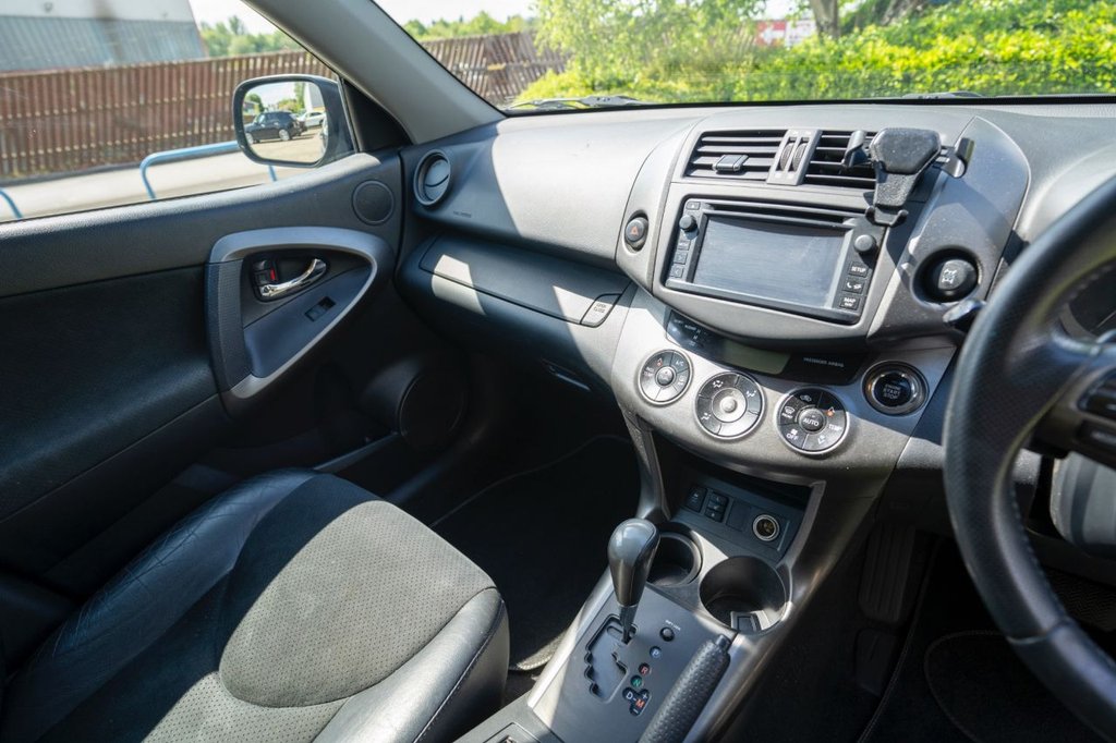 Used Toyota RAV4 2012 for sale - 76333338: Photo 18