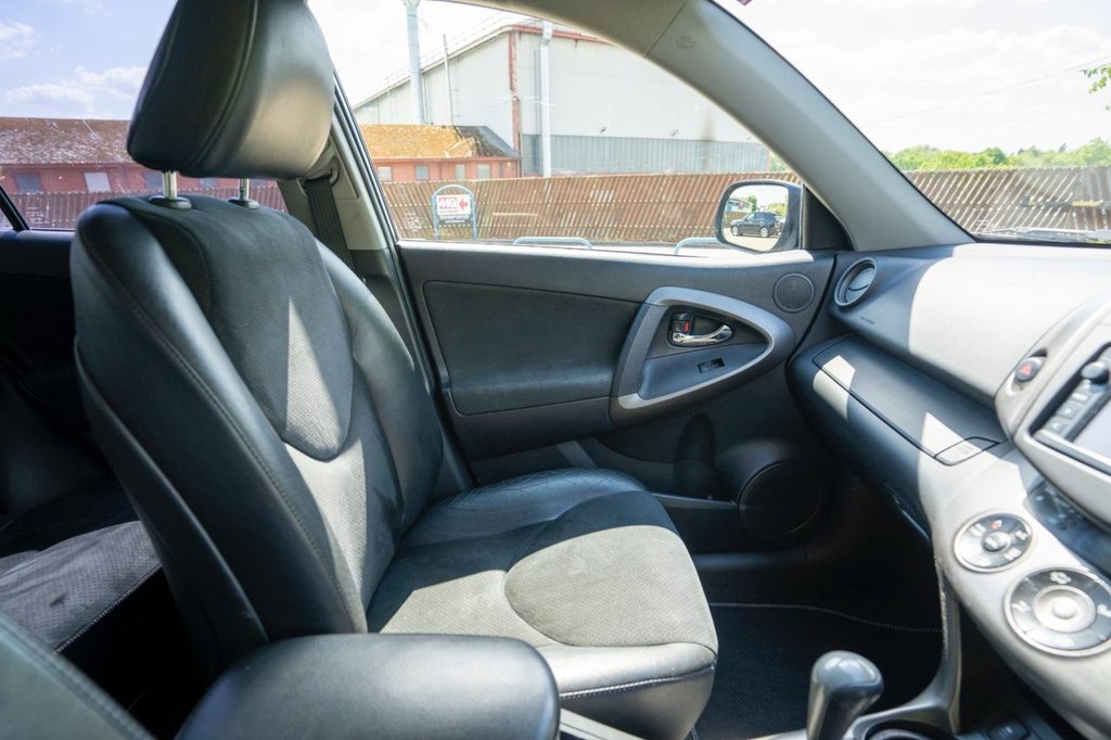 Used Toyota RAV4 2012 for sale - 76333338: Photo 19