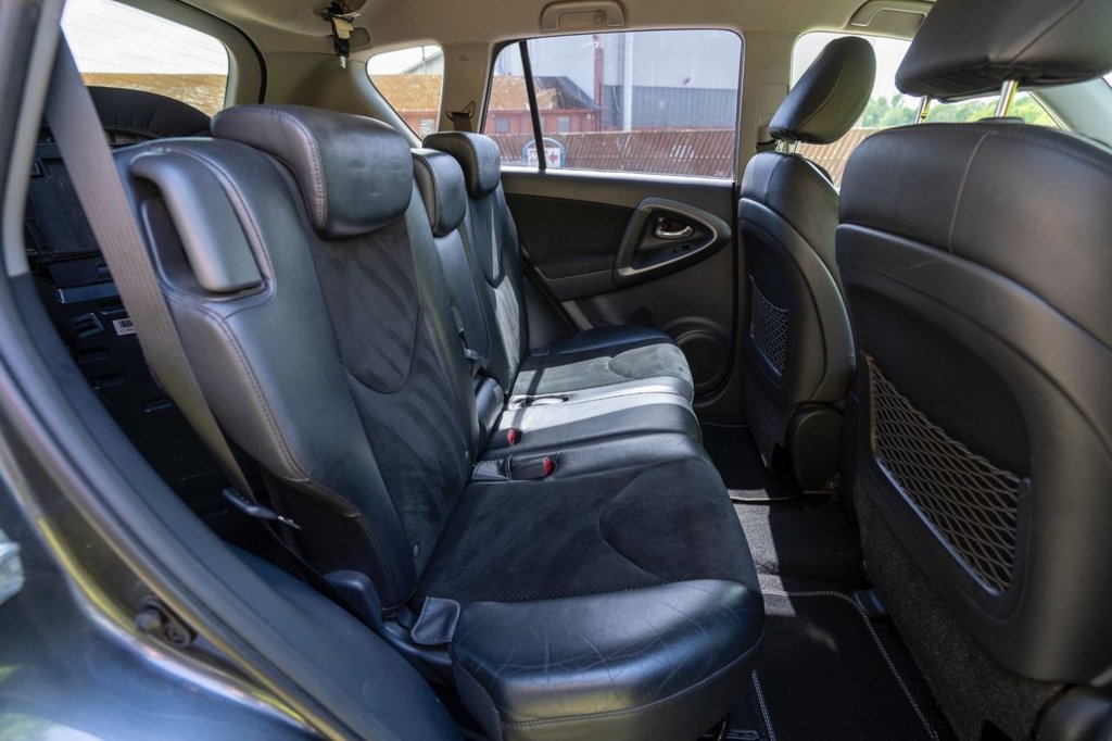 Used Toyota RAV4 2012 for sale - 76333338: Photo 7