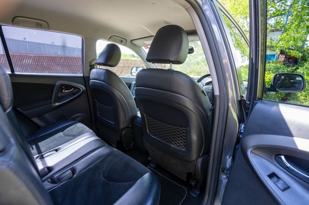 Used Toyota RAV4 2012 for sale - 76333338: Photo 8