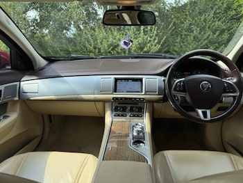 Used Jaguar XF 2014 for sale - 75527416: Photo