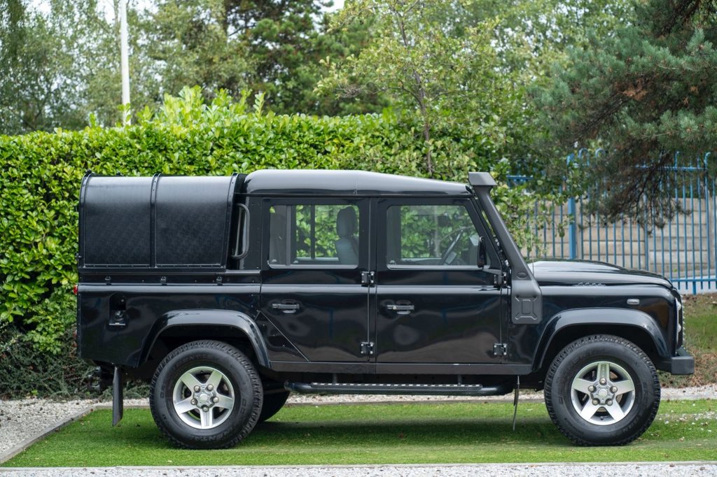 Used Land Rover Defender 110 2008 for sale - 76111933: Photo 4
