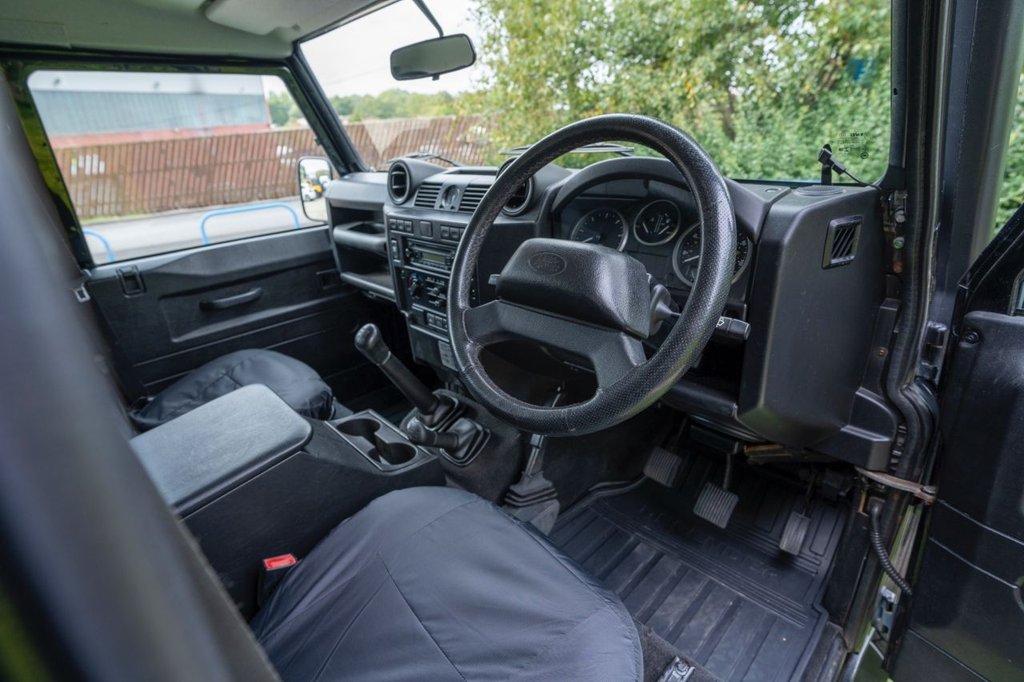 Used Land Rover Defender 110 2008 for sale - 76111933: Photo 9