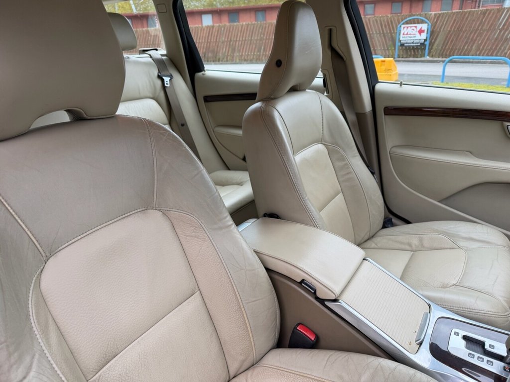 Used Volvo V70 2011 for sale - 77369424: Photo 10