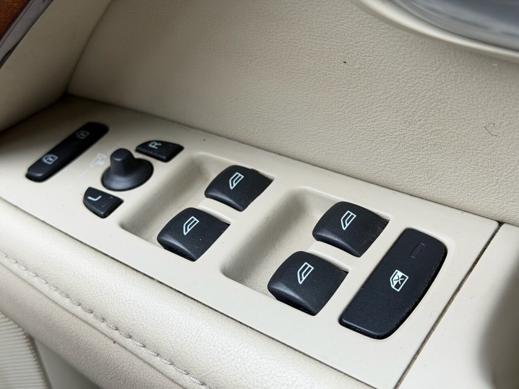 Used Volvo V70 2011 for sale - 77369424: Photo 14