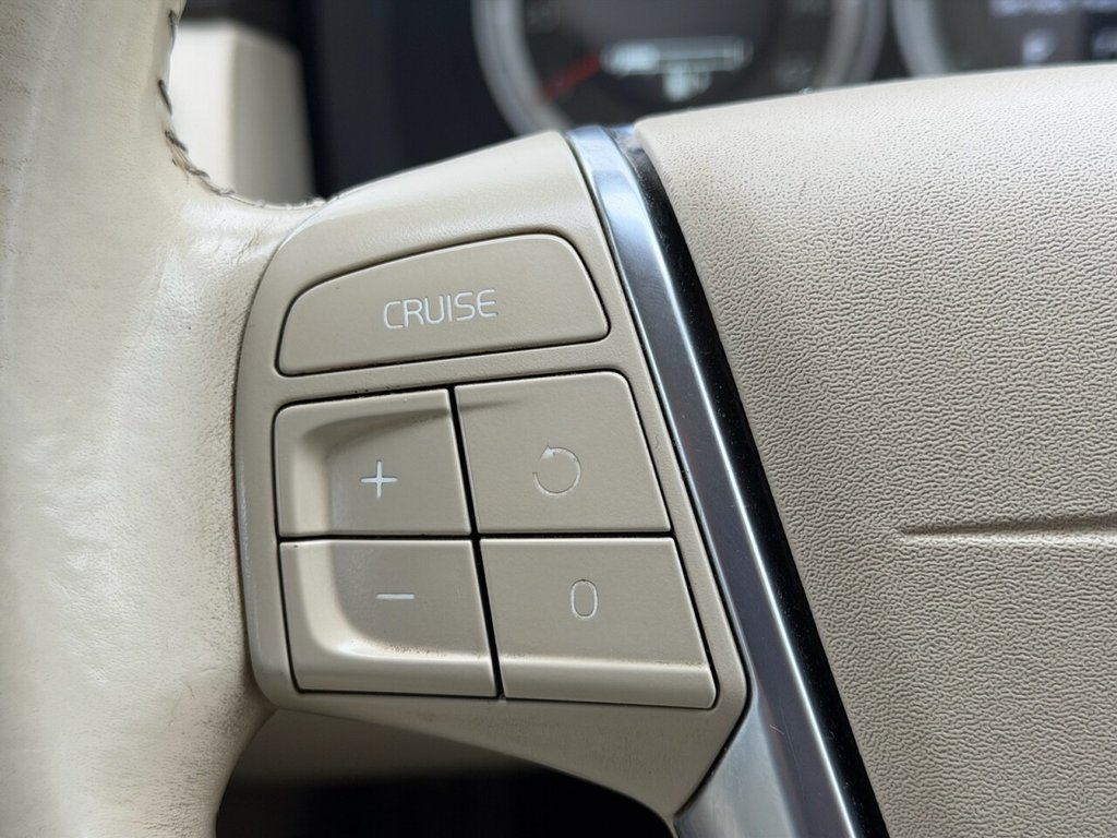 Used Volvo V70 2011 for sale - 77369424: Photo 16