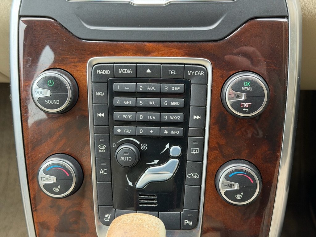 Used Volvo V70 2011 for sale - 77369424: Photo 18