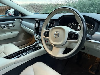 Used Volvo V90 2019 for sale - 76973605: Photo