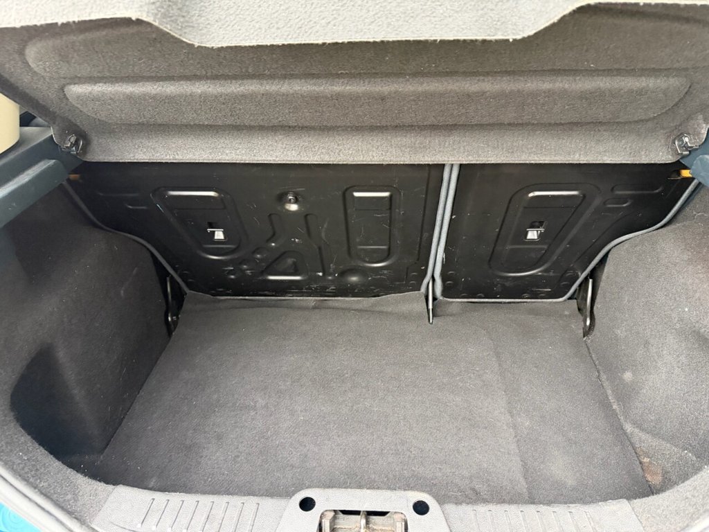 Used Ford Fiesta 2010 for sale - 76459284: Photo 18