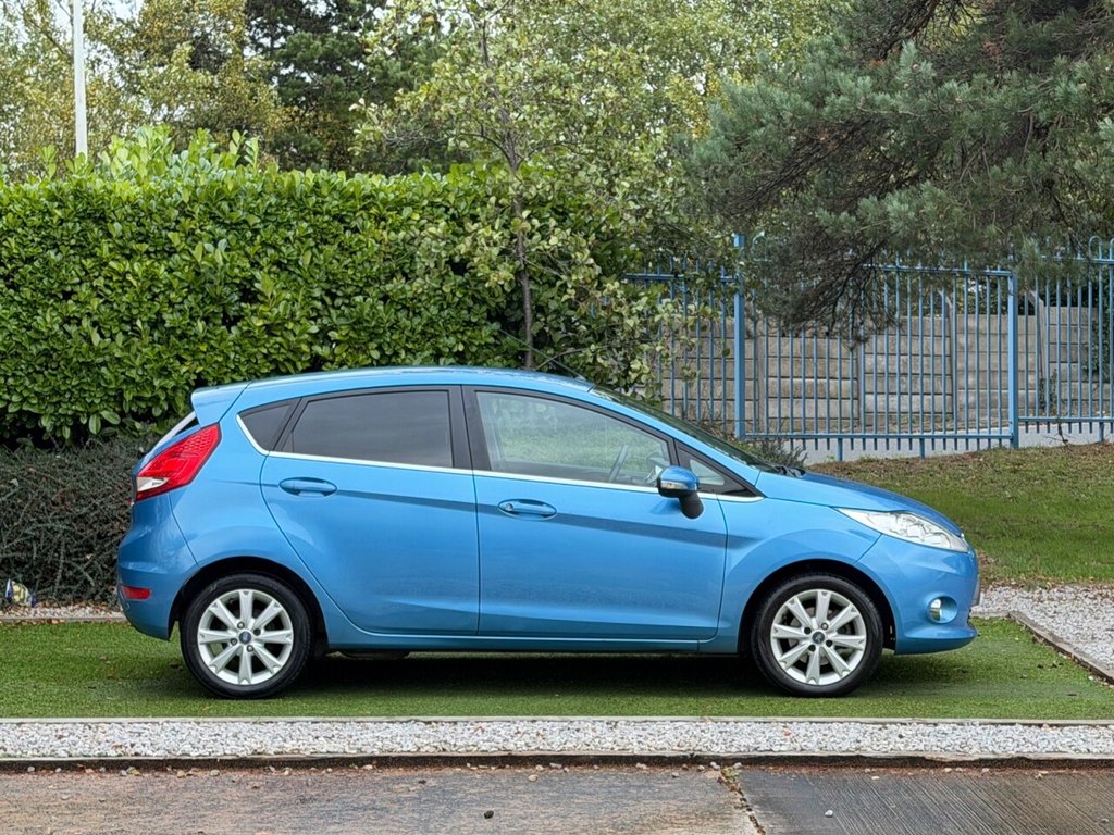 Used Ford Fiesta 2010 for sale - 76459284: Photo 2