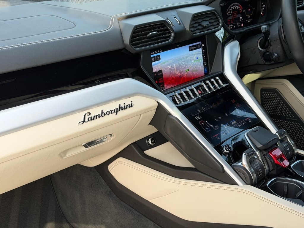 Used Lamborghini Urus 2019 for sale - 76962470: Photo 3