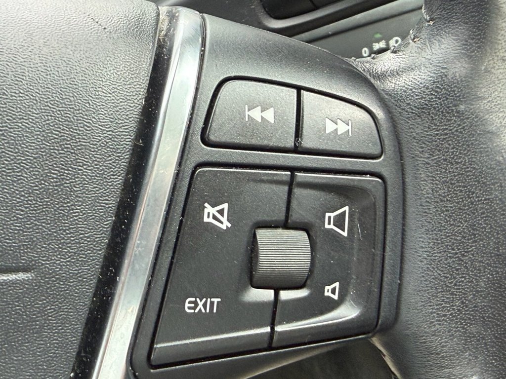 Used Volvo XC70 2013 for sale - 78167318: Photo 15