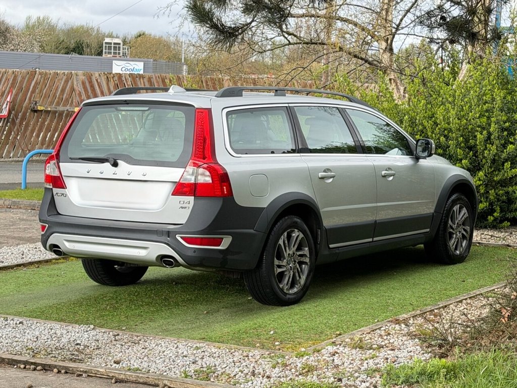 Used Volvo XC70 2013 for sale - 78167318: Photo 4