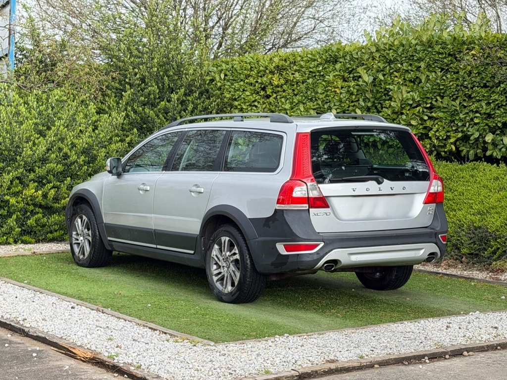 Used Volvo XC70 2013 for sale - 78167318: Photo 6