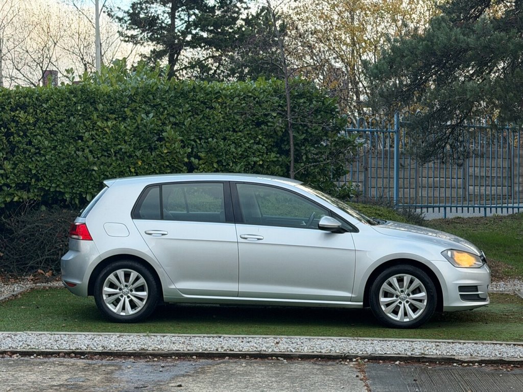 Used Volkswagen Golf 2013 for sale - 76909772: Photo 2