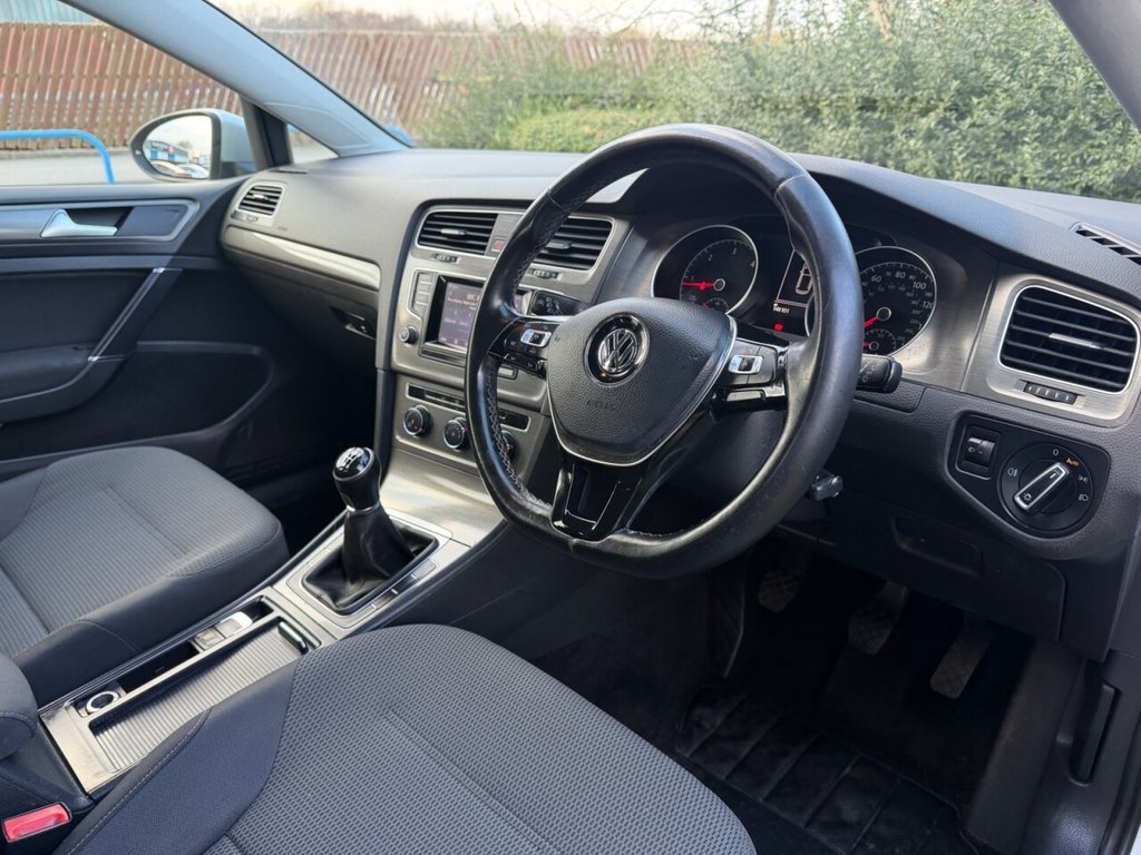 Used Volkswagen Golf 2013 for sale - 76909772: Photo 3