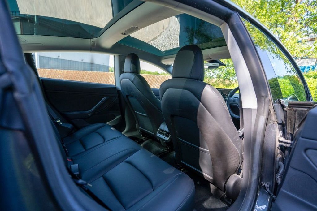 Used Tesla Model 3 2019 for sale - 76023736: Photo 16