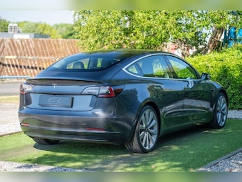 Used Tesla Model 3 2019 for sale - 76023736: Photo 4