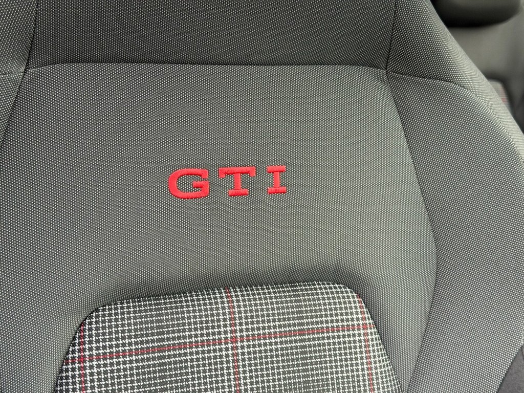 Used Volkswagen Golf 2024 for sale - 77275989: Photo 16