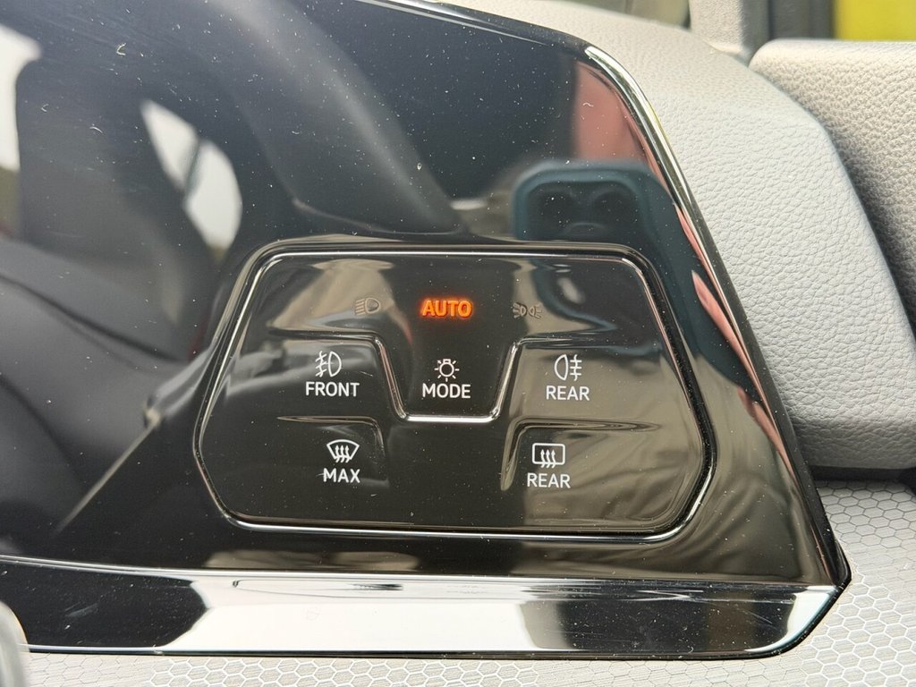 Used Volkswagen Golf 2024 for sale - 77275989: Photo 19