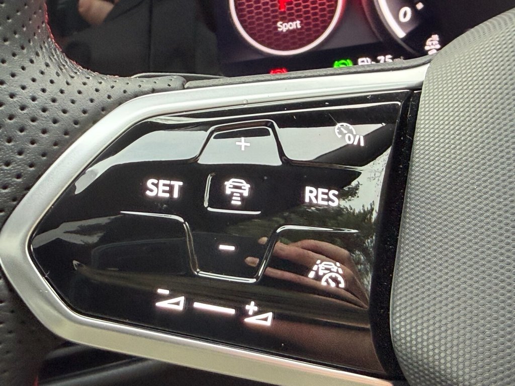 Used Volkswagen Golf 2024 for sale - 77275989: Photo 22