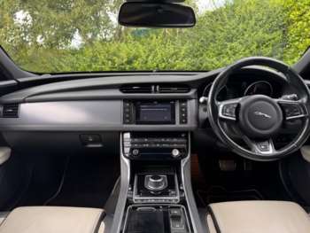 Used Jaguar XF 2016 for sale - 75171233: Photo